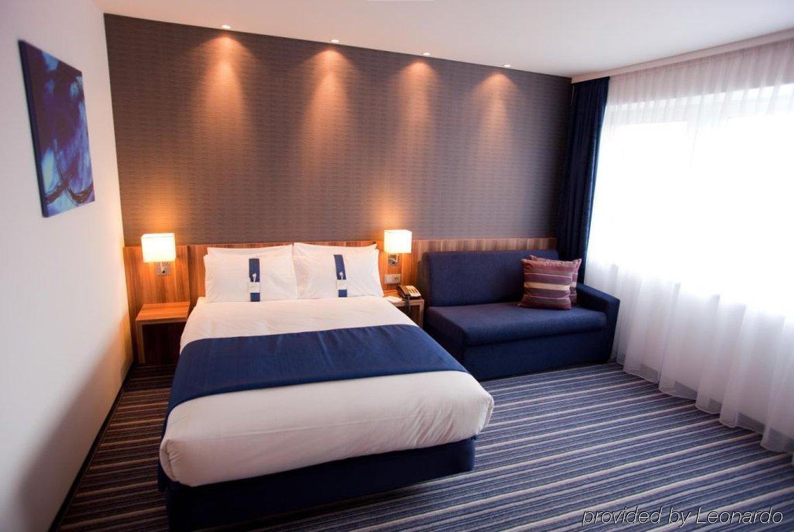 Holiday Inn Express Madrid Leganes By Ihg Rum bild